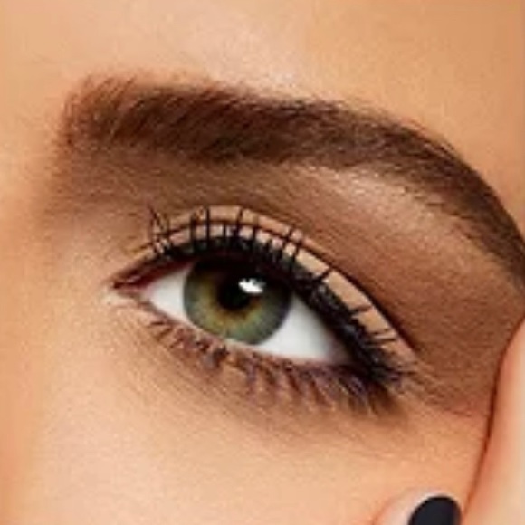 MAC Eye Shadow OMEGA Soft Matte - Picture 7 of 14